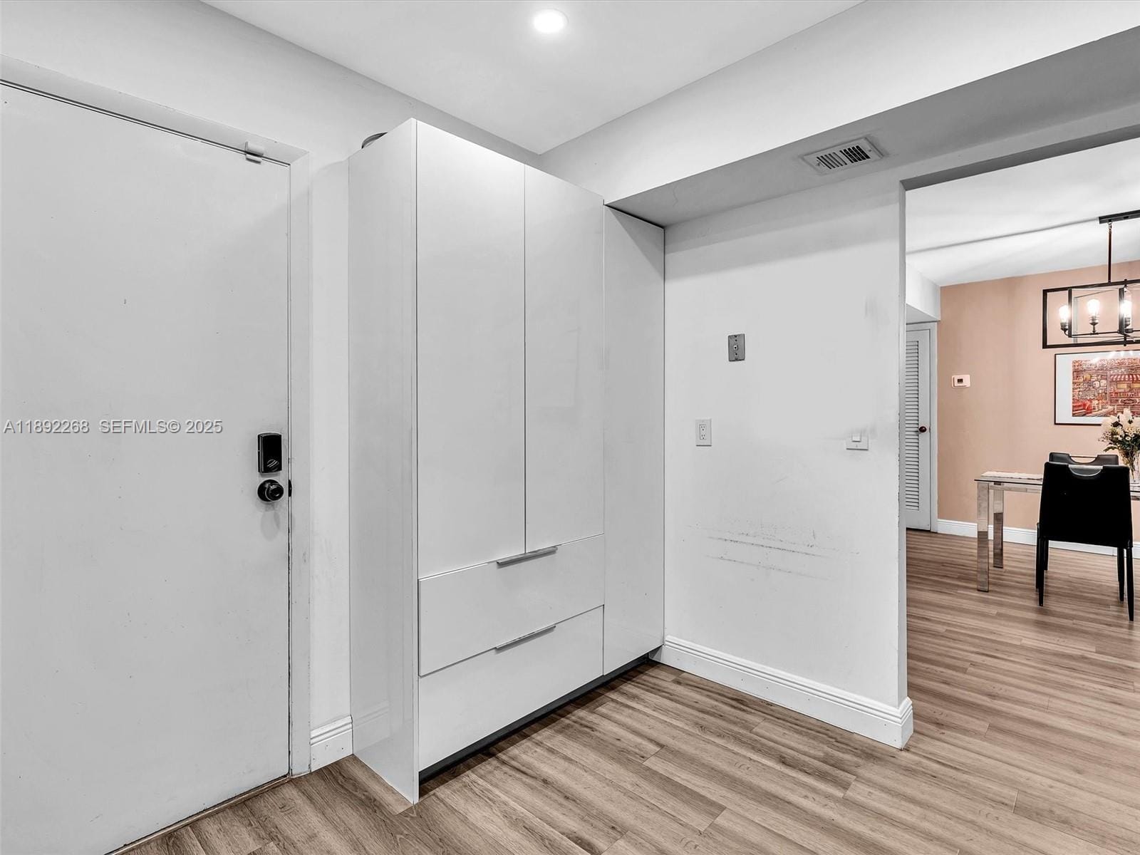 6061 N Falls Cir Drive 407 — photo 11