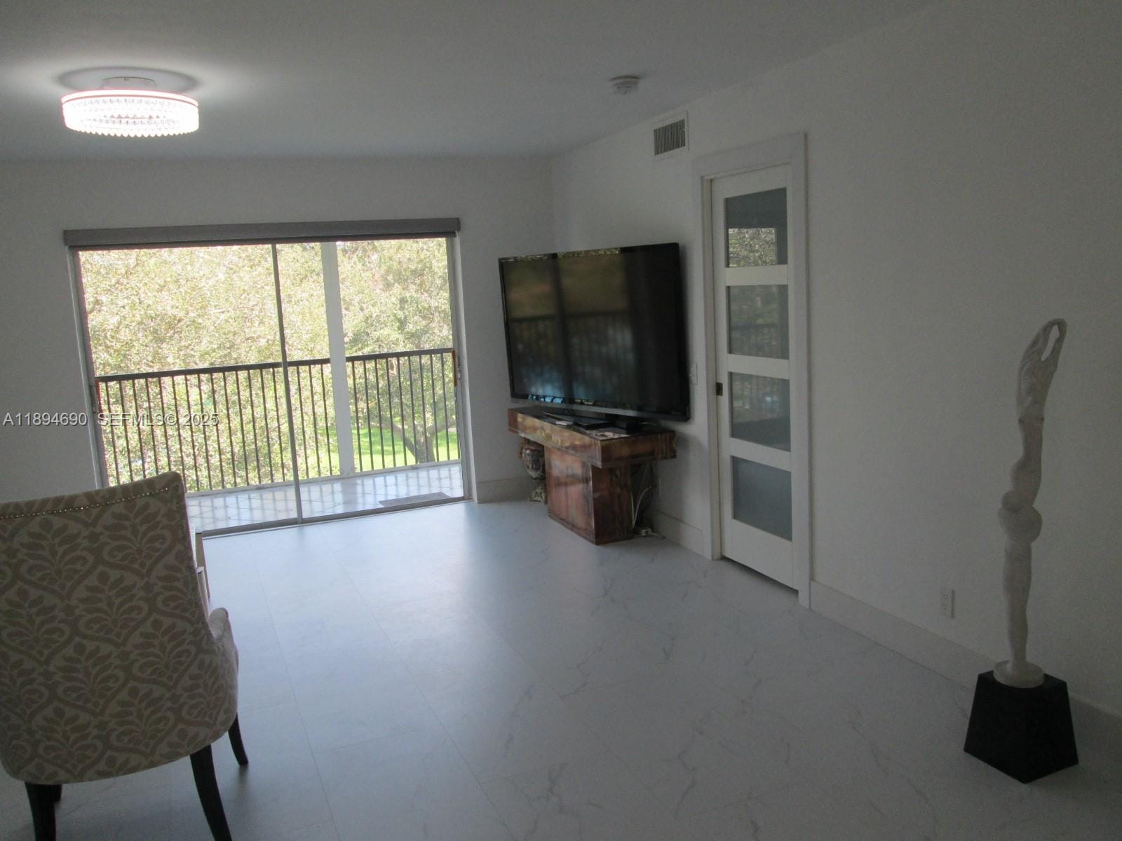 150 S Hollybrook Terrace 303 — photo 11