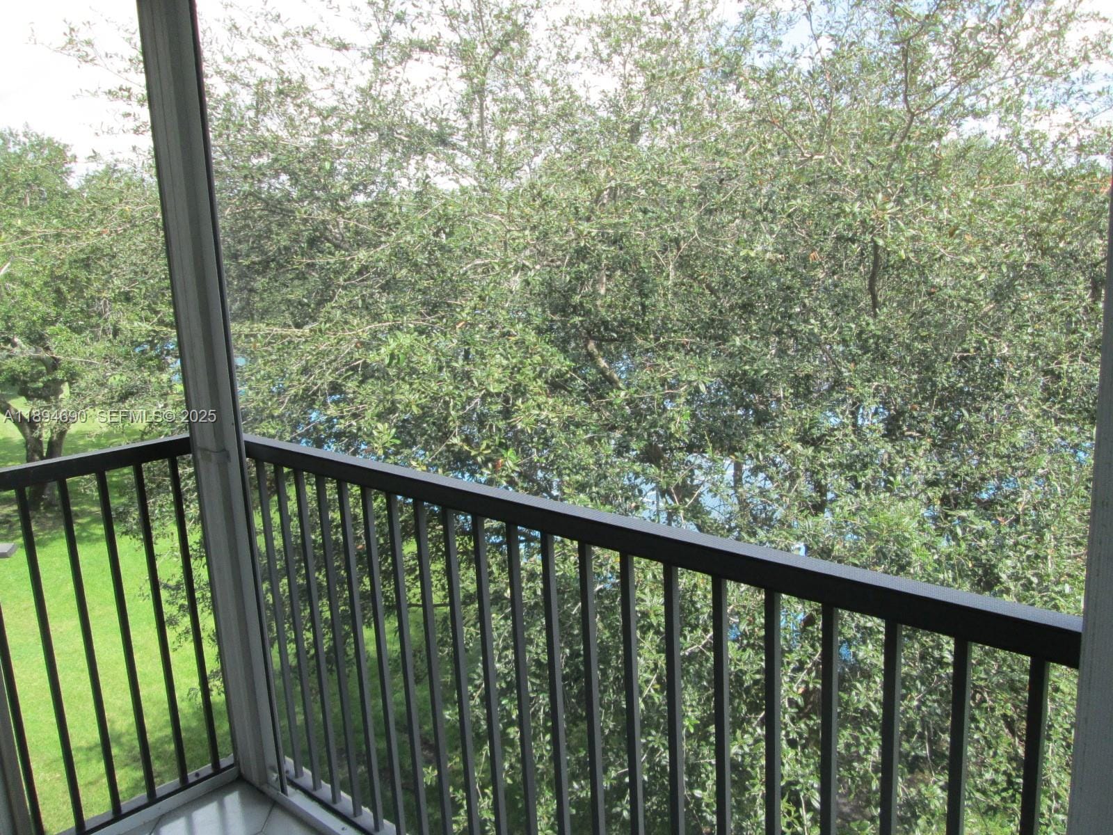 150 S Hollybrook Terrace 303, Pembroke Pines, FL 33025 photo 15
