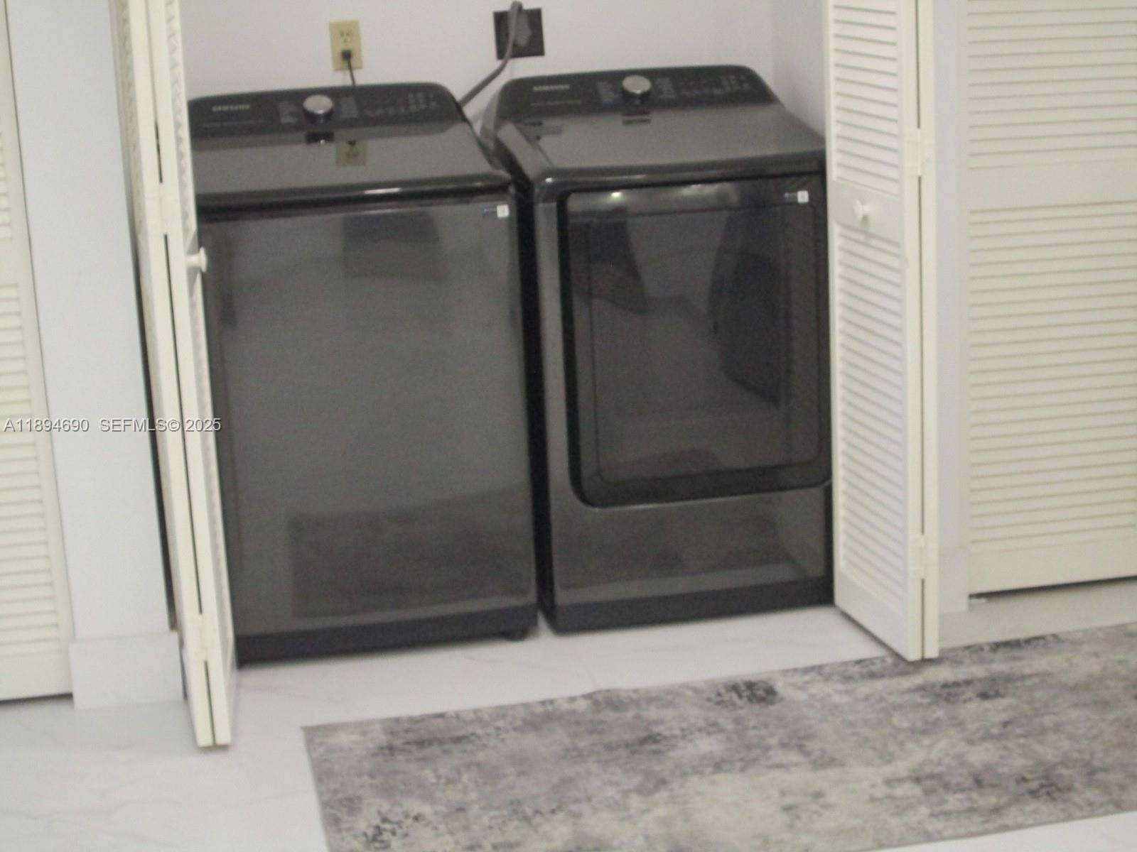 150 S Hollybrook Terrace 303 — photo 9