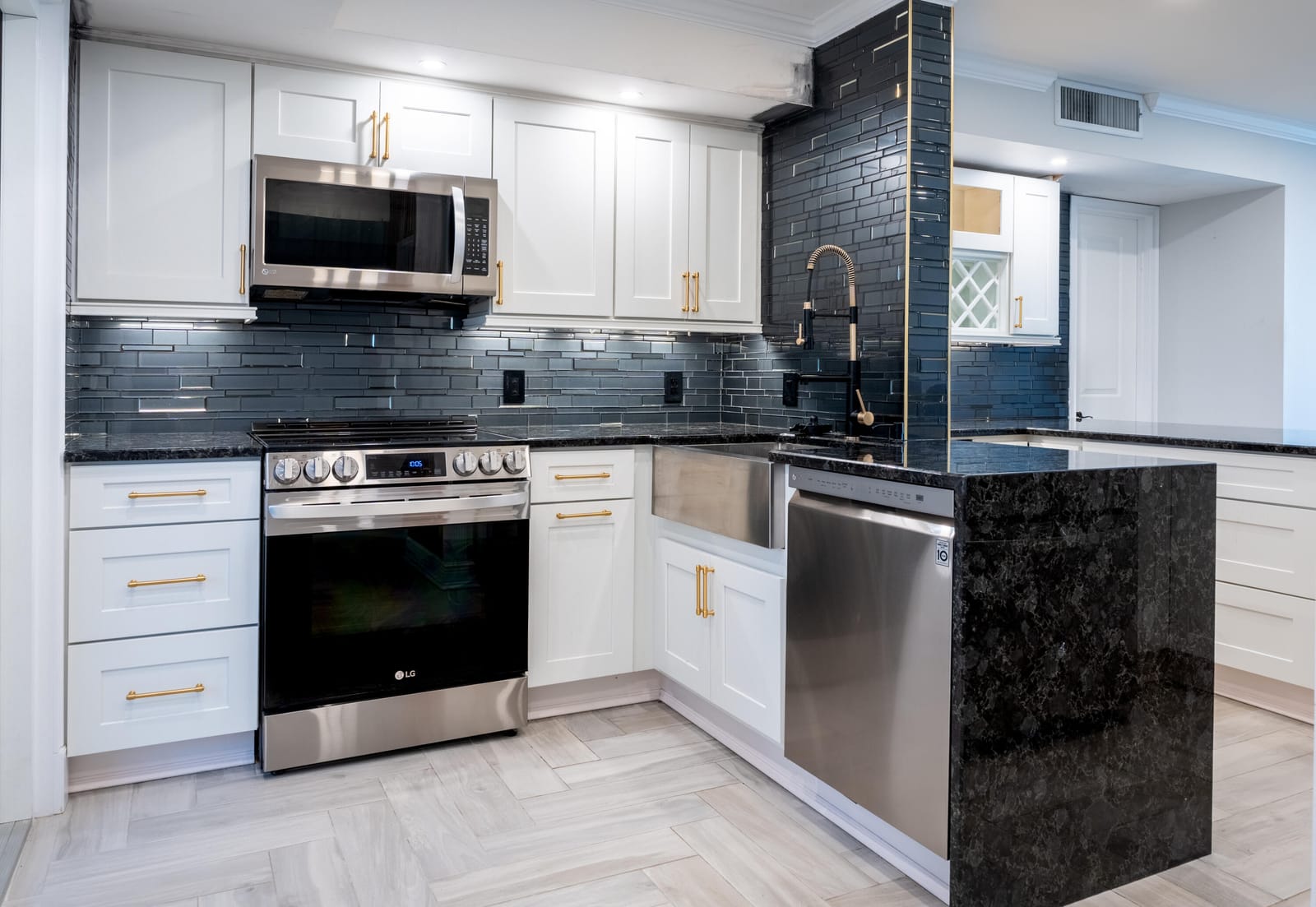 3001 S Course Drive 408 — photo 3