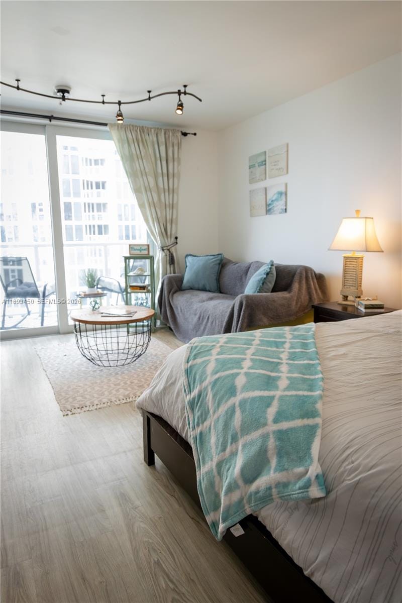19201 Collins Avenue 720 — photo 8