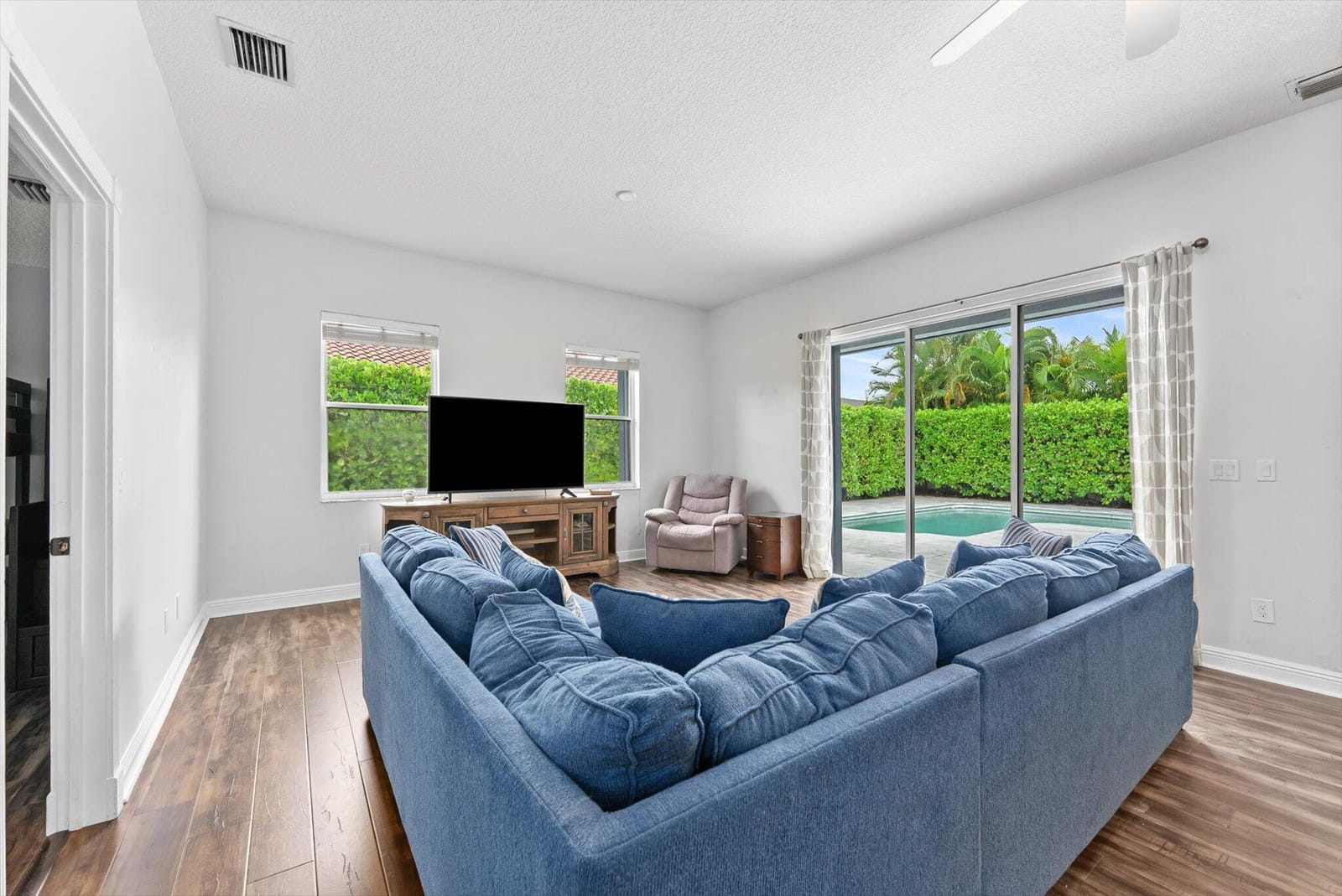 1874 Newhaven Avenue, Wellington, FL 33414 photo 17