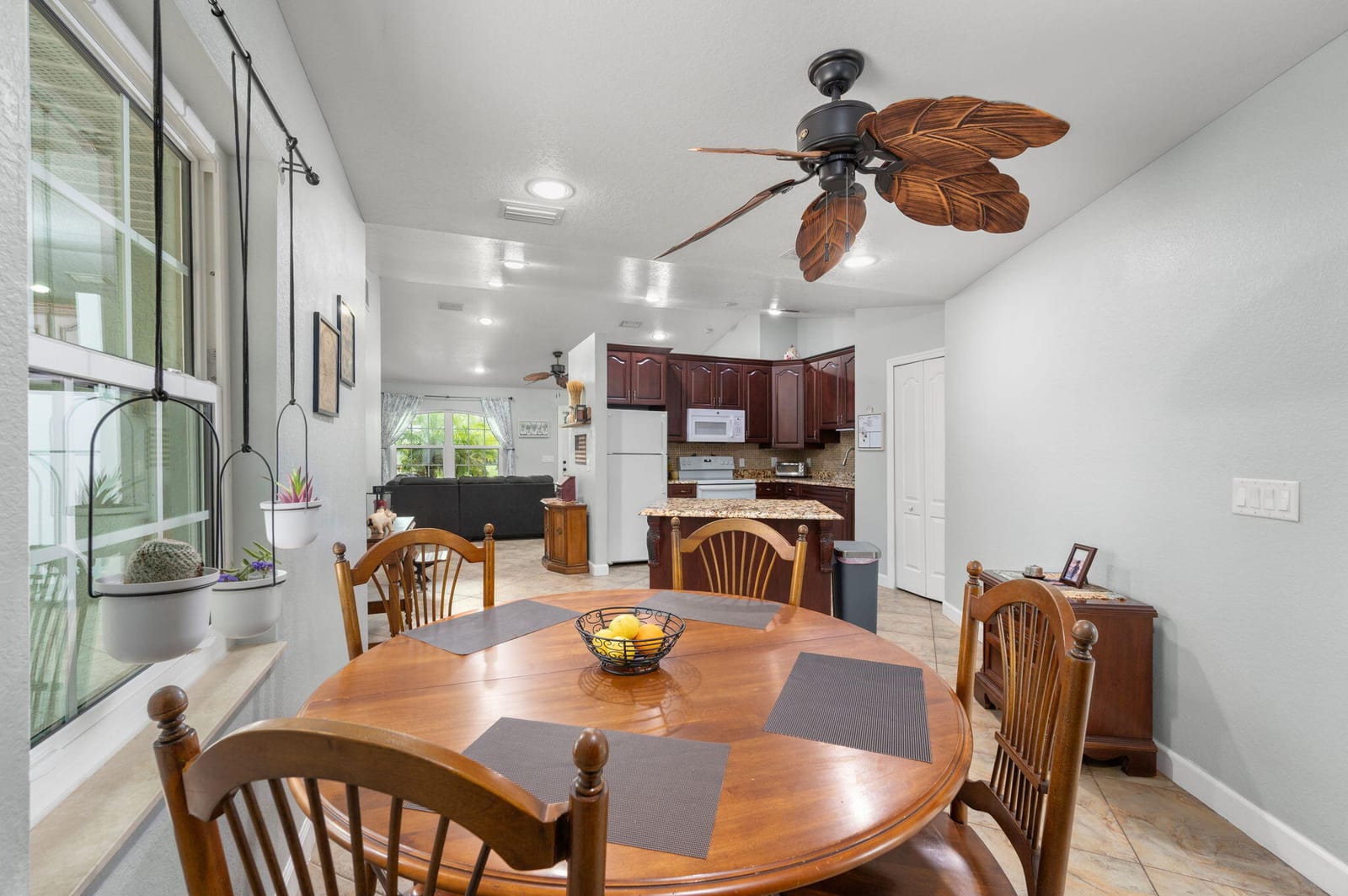 606 Gregory Street, Fort Pierce, FL 34982 photo 13