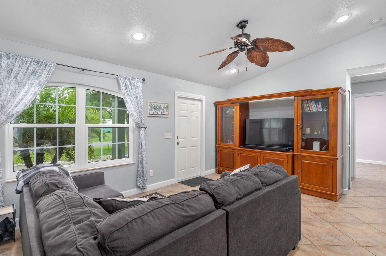 606 Gregory Street — photo 7