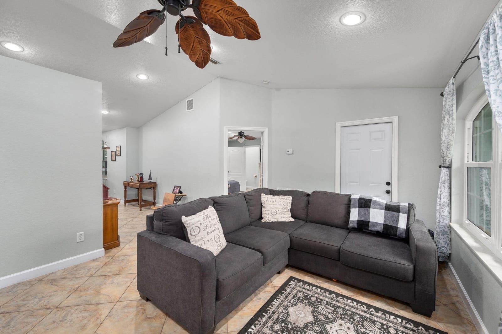 606 Gregory Street — photo 8
