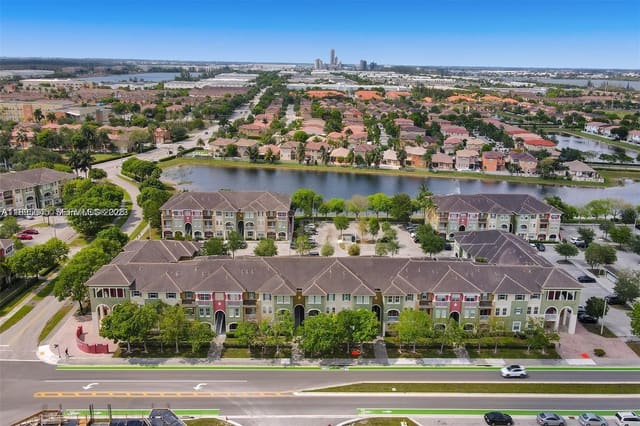 10902 NW 83rd Street 218, Doral, FL 33178