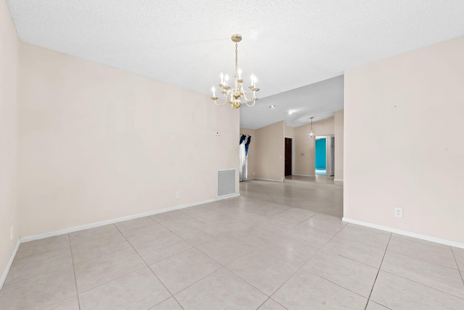 959 NW 109th Terrace — photo 8