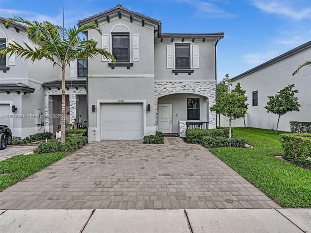20381 NW 4th Court, sold in Vista Lago, Miami Gardens, FL