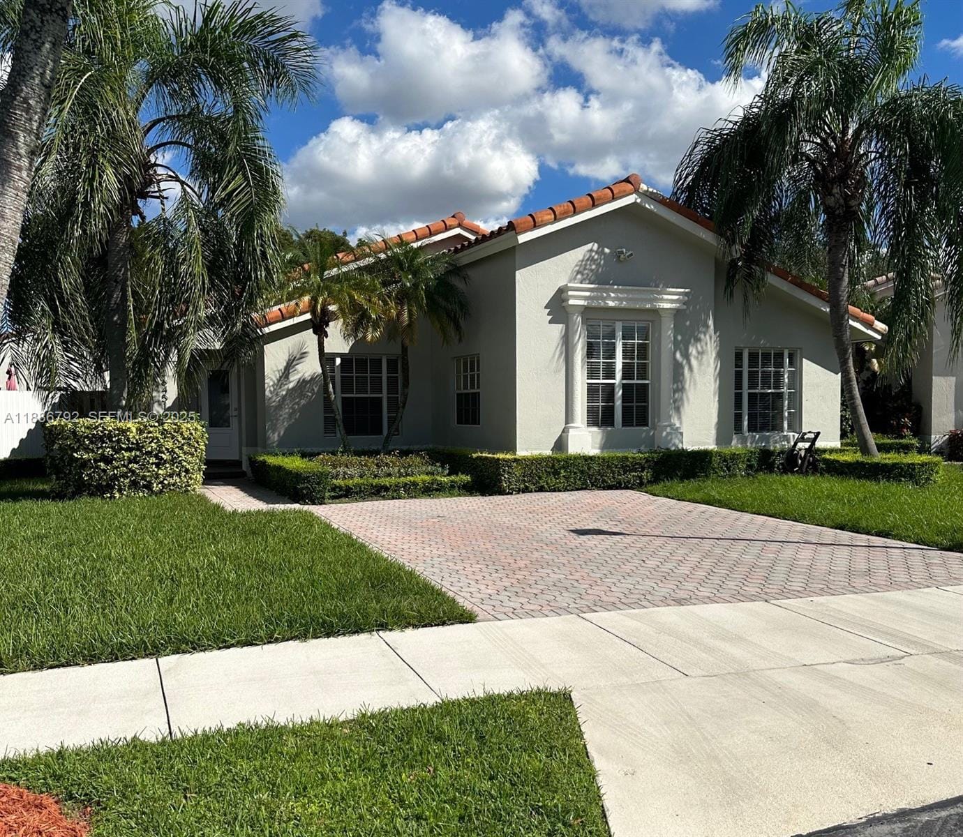16451 SW 98th Terrace, Miami, FL 33196 photo 2