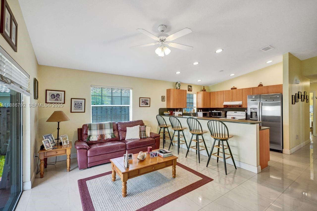 16451 SW 98th Terrace, Miami, FL 33196 photo 11