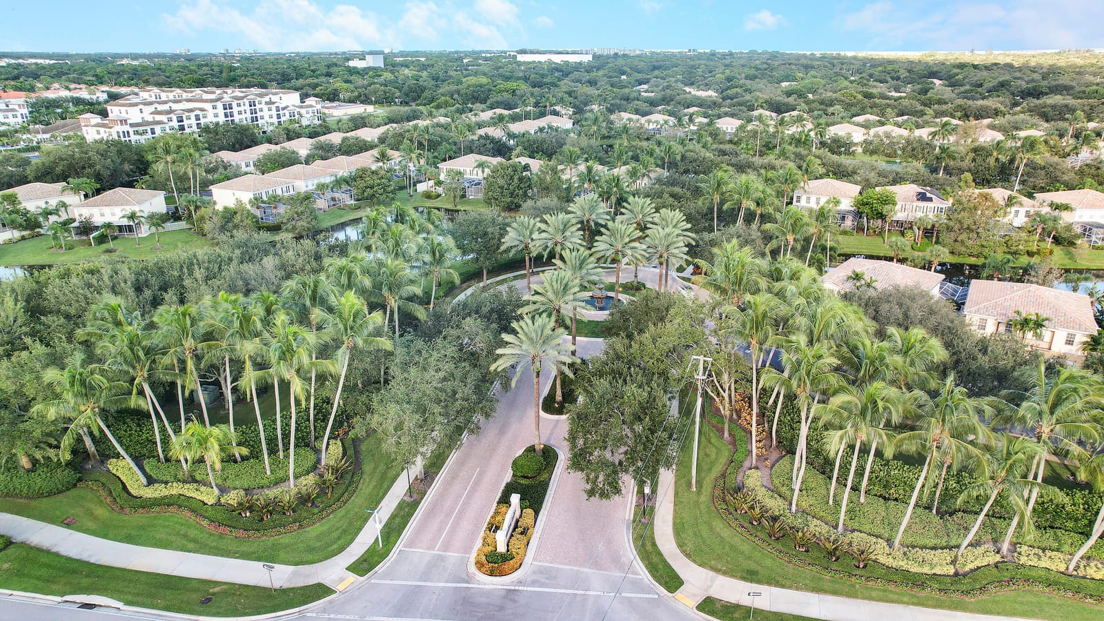 454 Capistrano Drive, Palm Beach Gardens, FL 33410 photo 2