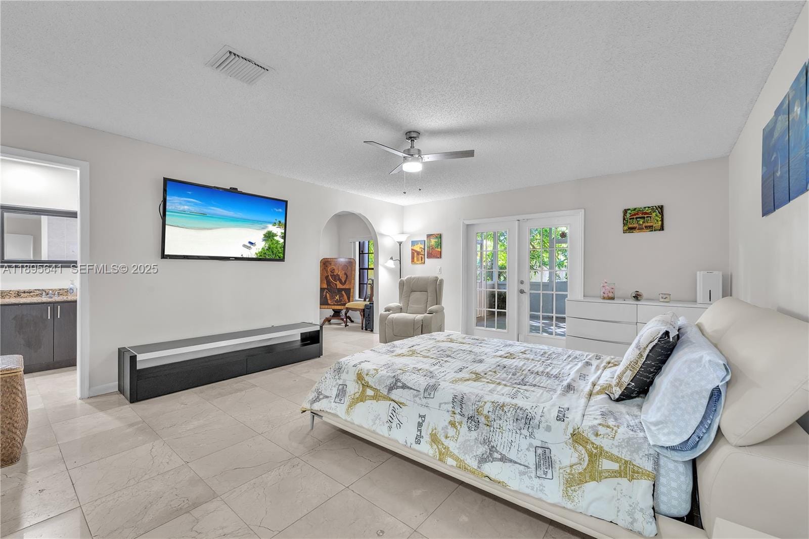 9110 S Lake Miramar Circle, Miramar, FL 33025 photo 11