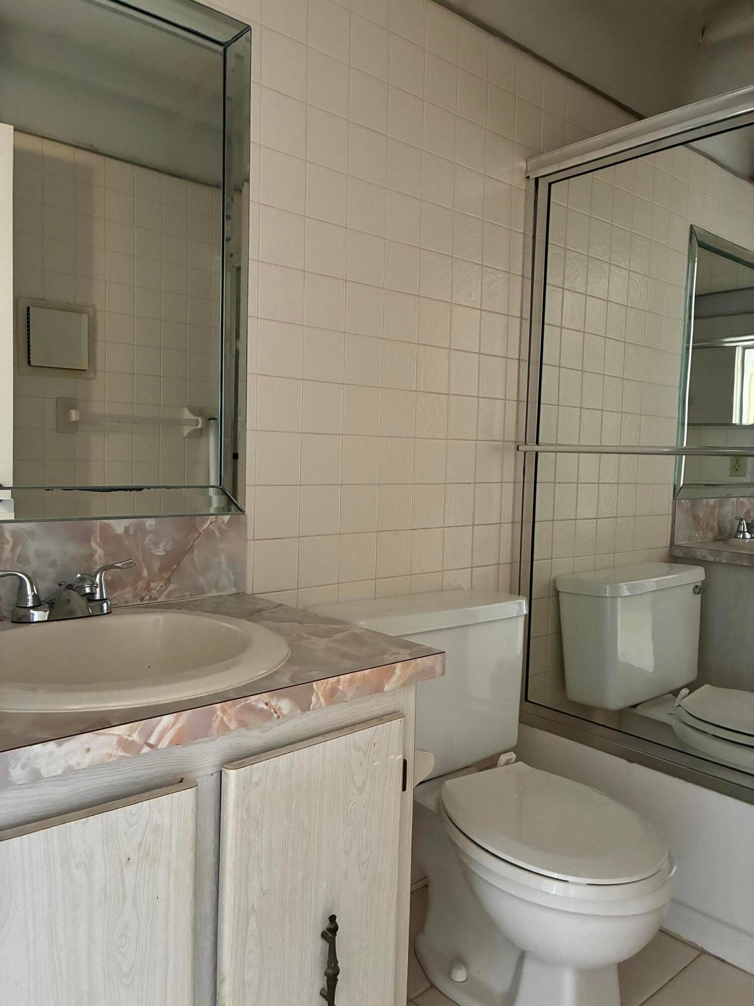 574 Burgundy L 574, Delray Beach, FL 33484 photo 14