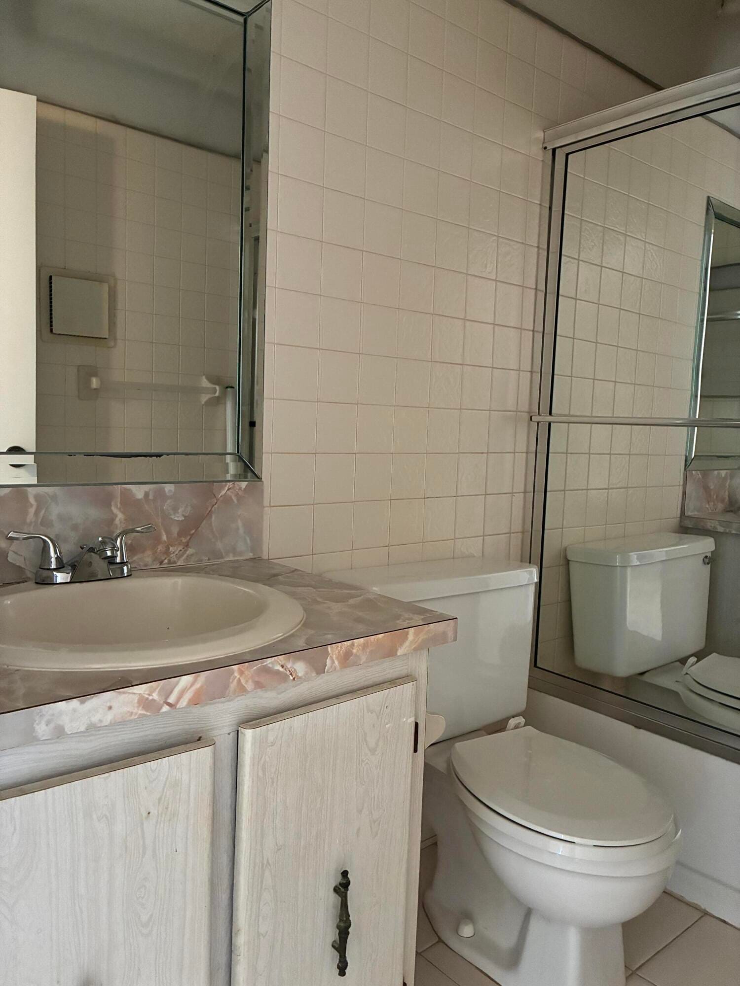 574 Burgundy L 574, Delray Beach, FL 33484 photo 15