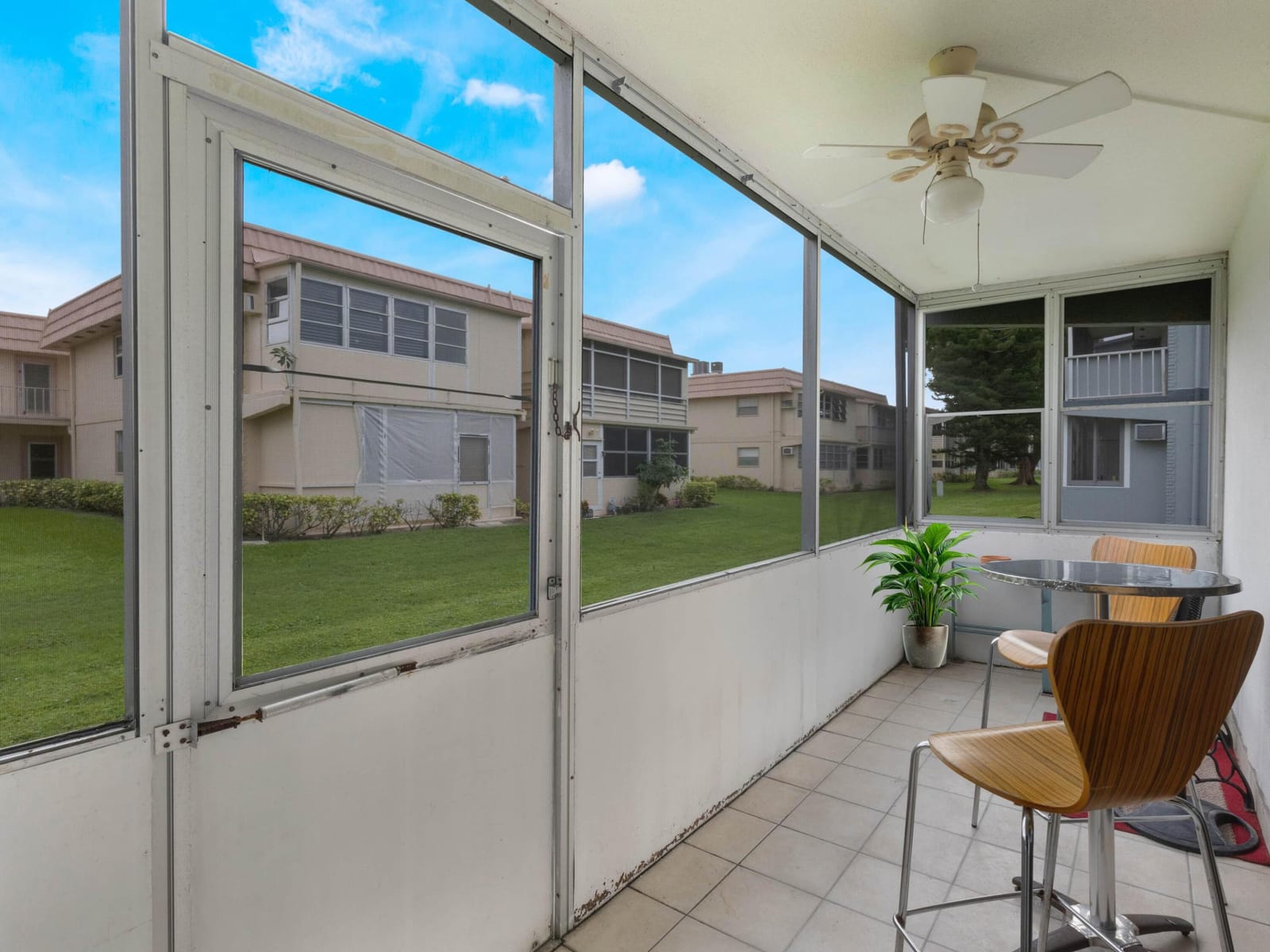 499 Saxony K, Delray Beach, FL 33446 photo 21