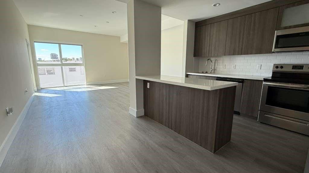 1938 Jackson Street 305 — photo 2