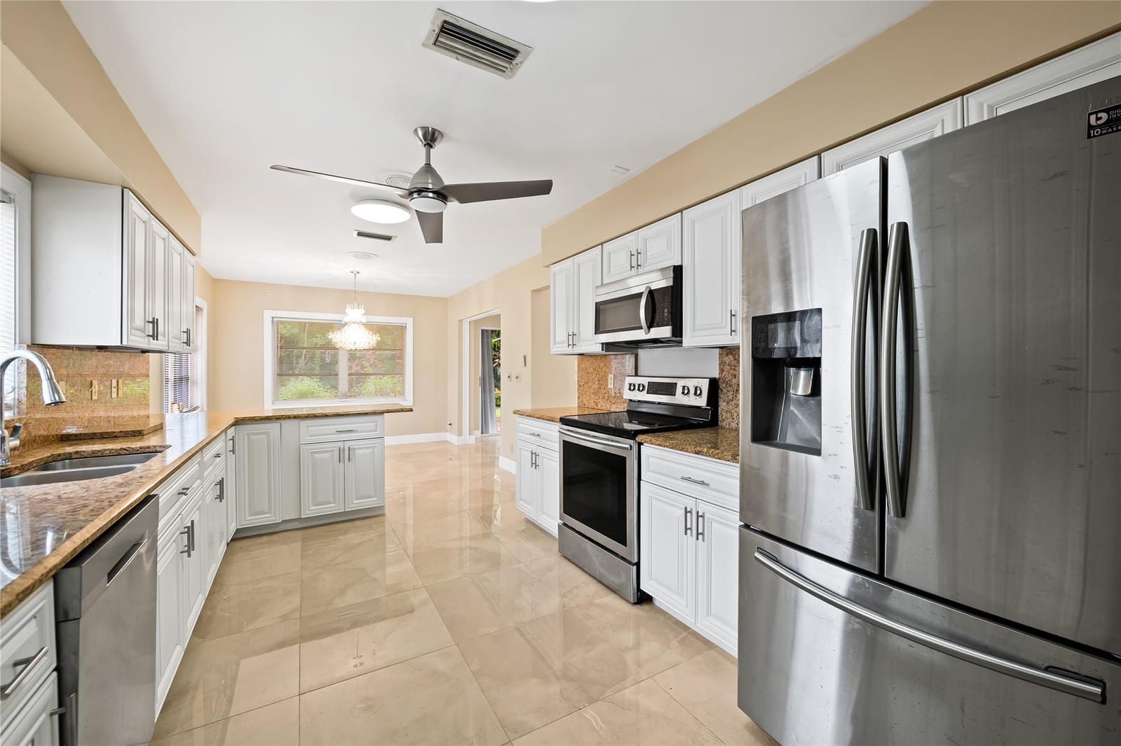 10911 Greentrail Drive, Boynton Beach, FL 33436 photo 2