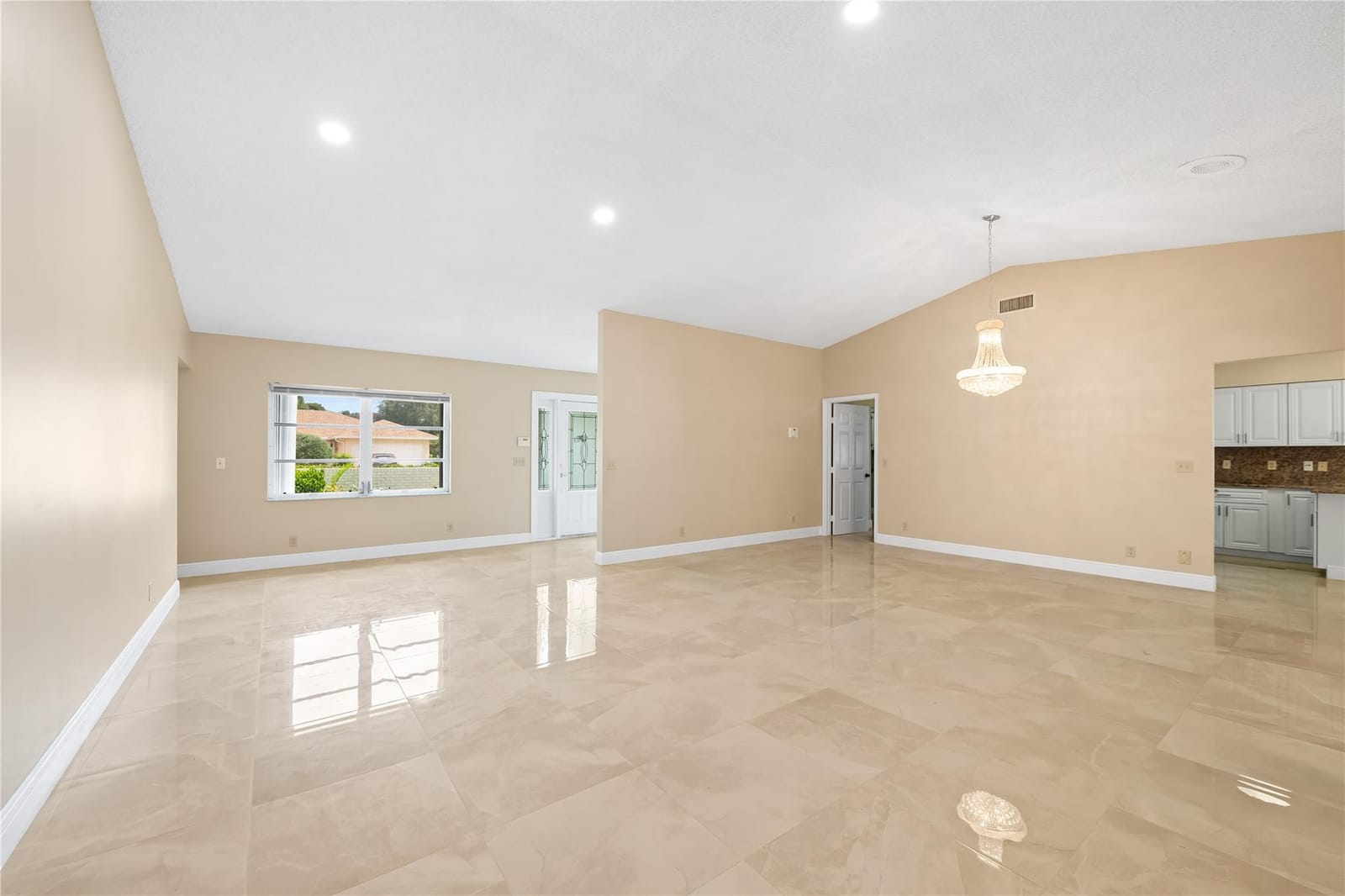 10911 Greentrail Drive, Boynton Beach, FL 33436 photo 13
