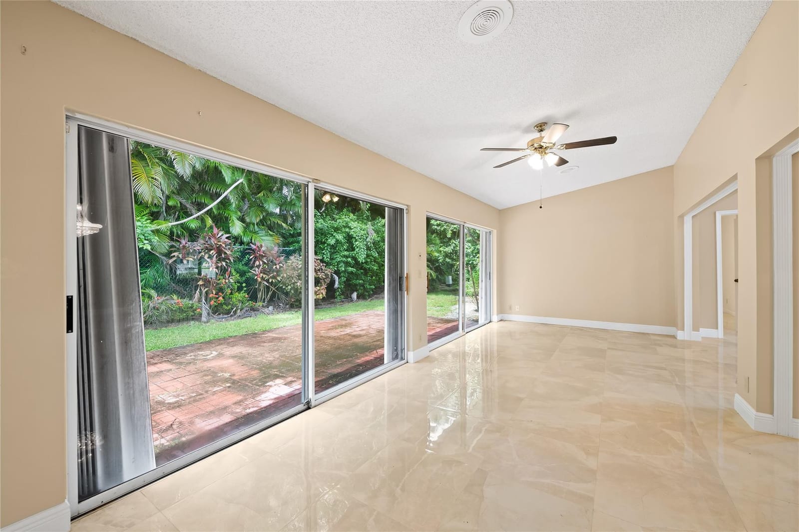 10911 Greentrail Drive, Boynton Beach, FL 33436 photo 19