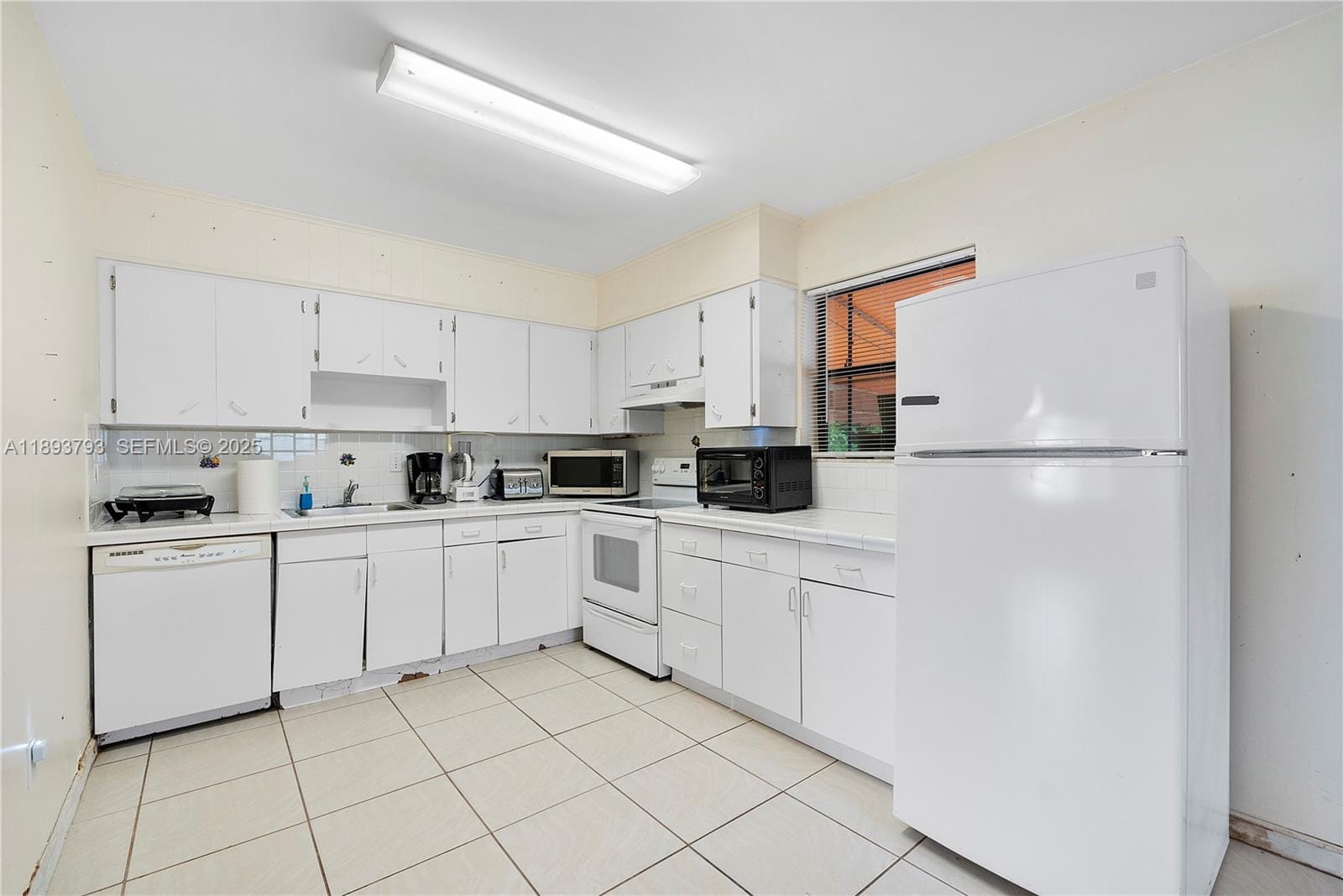 621 SW 5th Court — photo 5