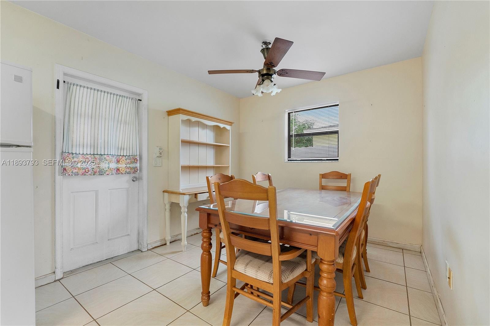 621 SW 5th Court — photo 7