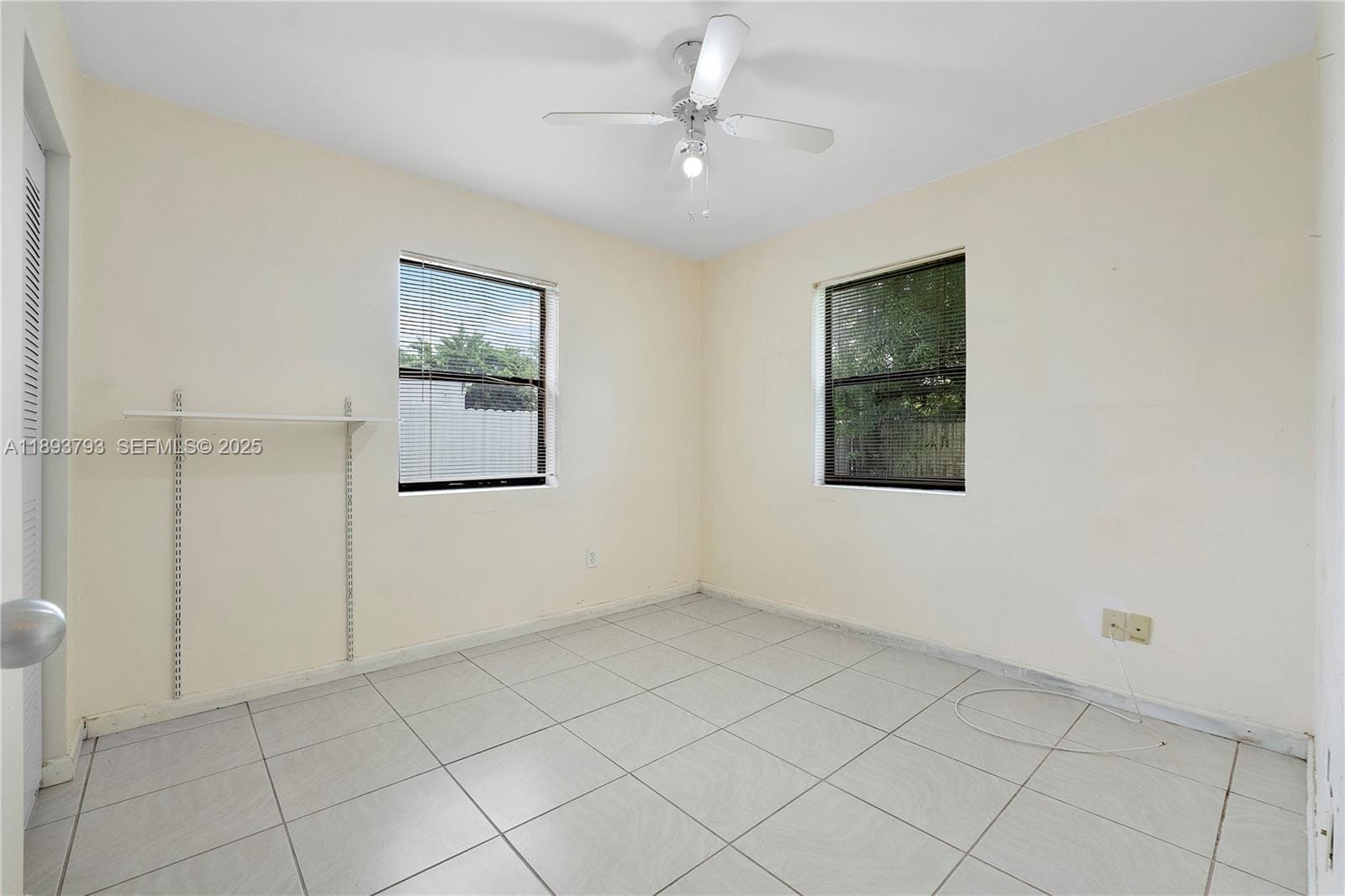 621 SW 5th Court — photo 8