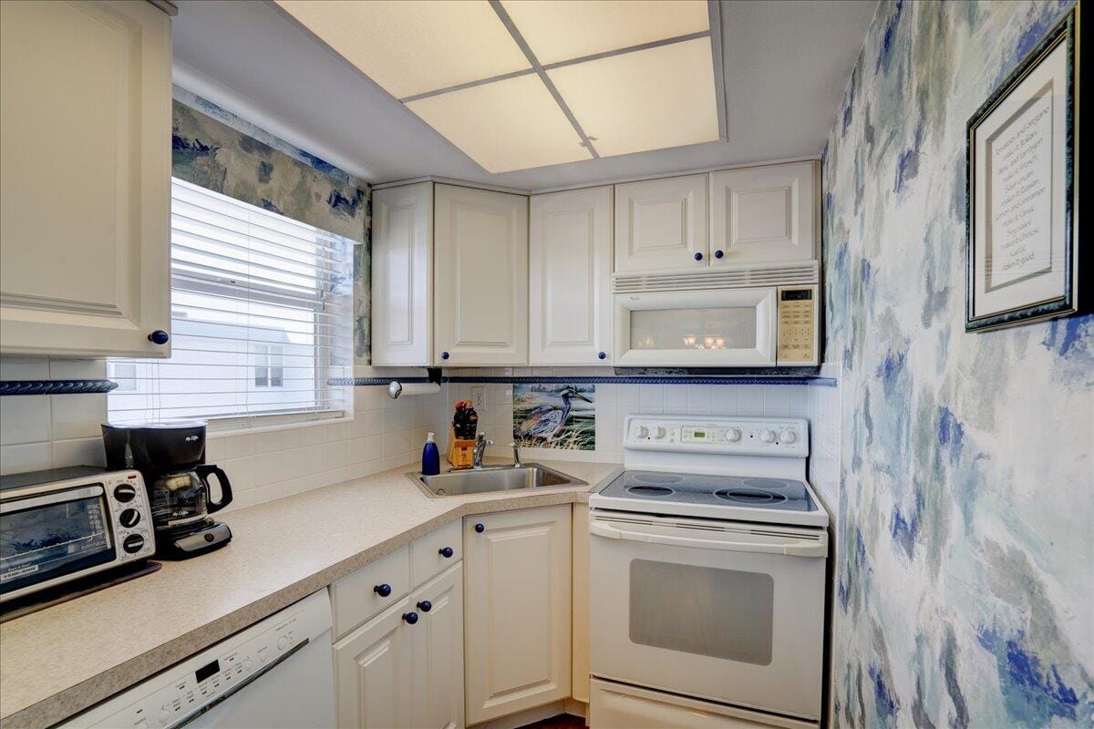 1820 New Palm Way 402, Boynton Beach, FL 33435 photo 12