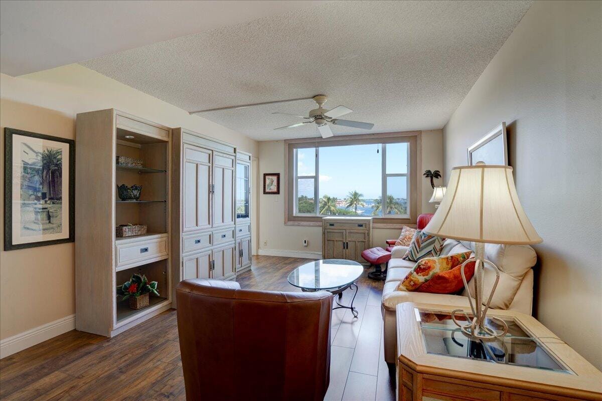 1820 New Palm Way 402, Boynton Beach, FL 33435 photo 6