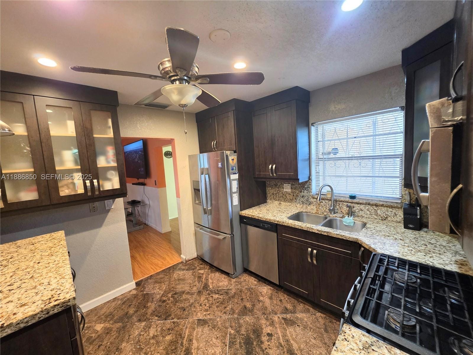 21 NE 161st, Miami, FL 33162 photo 12