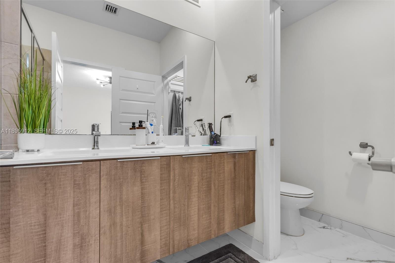 4963 NW 83rd Path 4963, Doral, FL 33166 photo 27