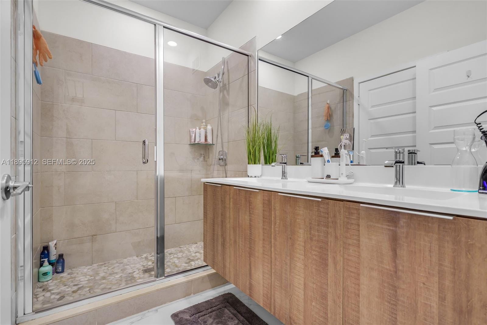 4963 NW 83rd Path 4963, Doral, FL 33166 photo 28