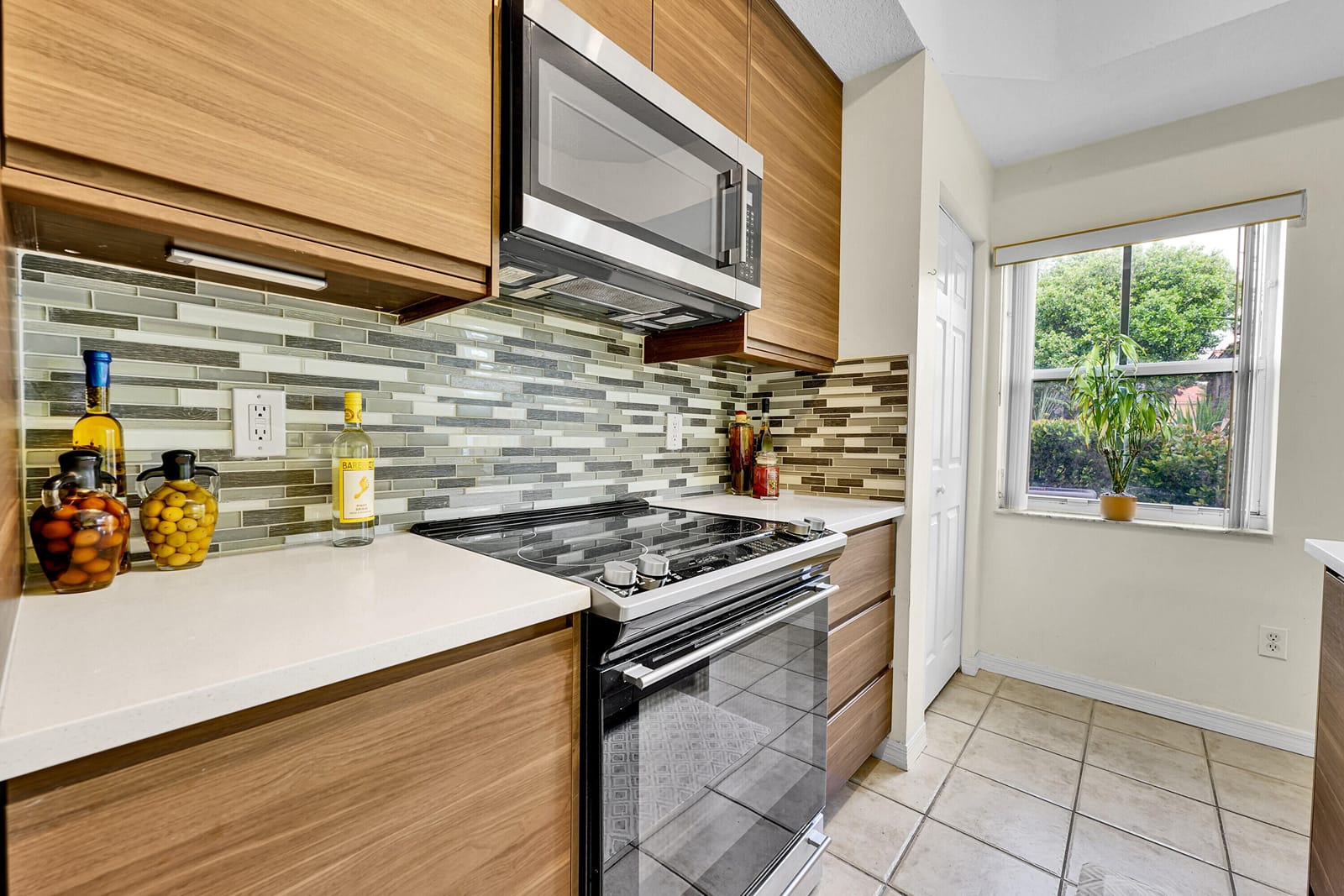 4972 Leeward Lane 3905 — photo 7