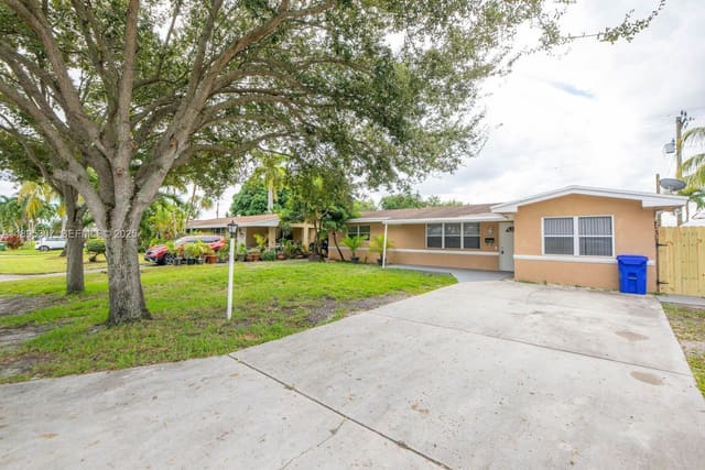 7720 NW 15th Street, sold in Boulevard Heights Sec 8, Pembroke Pines, FL