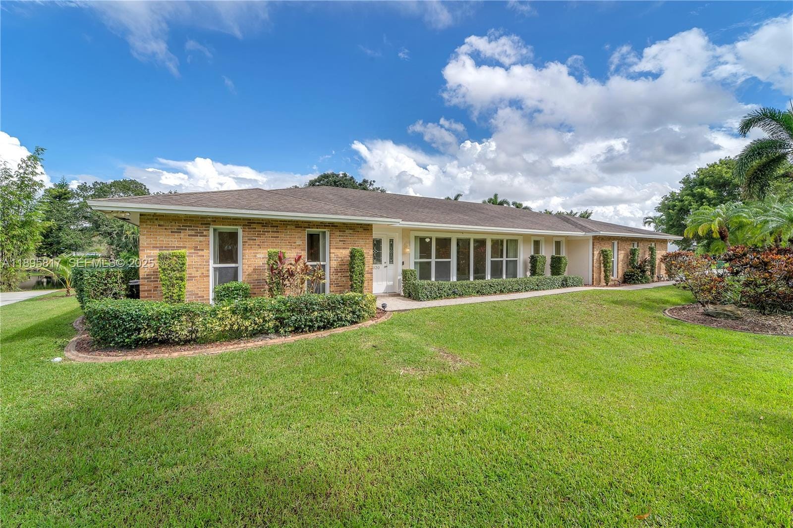 4020 SW 112th Avenue, Davie, FL 33330 photo 4