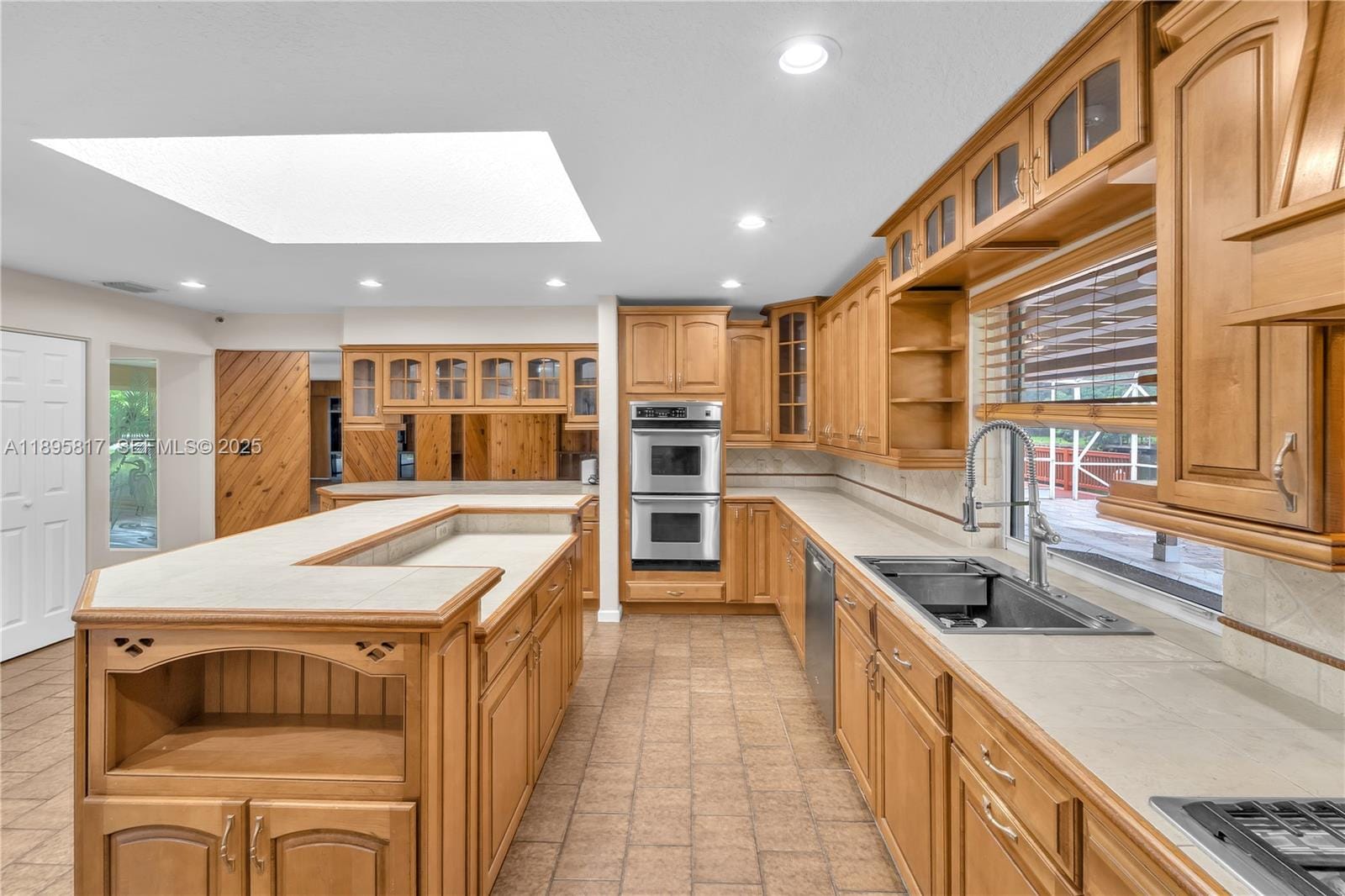 4020 SW 112th Avenue, Davie, FL 33330 photo 9
