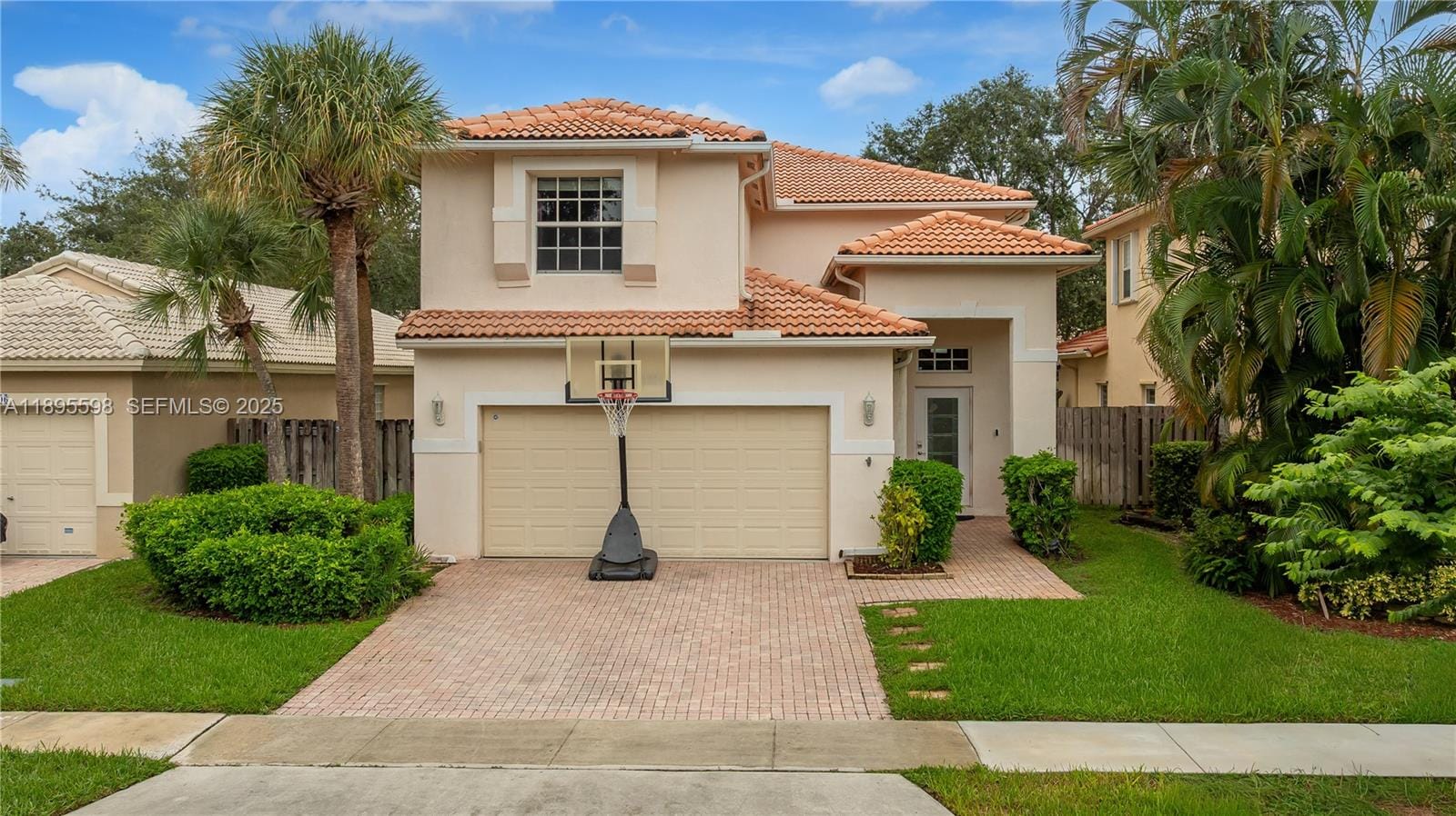 1226 NW 170th Terrace, Pembroke Pines, FL 33028