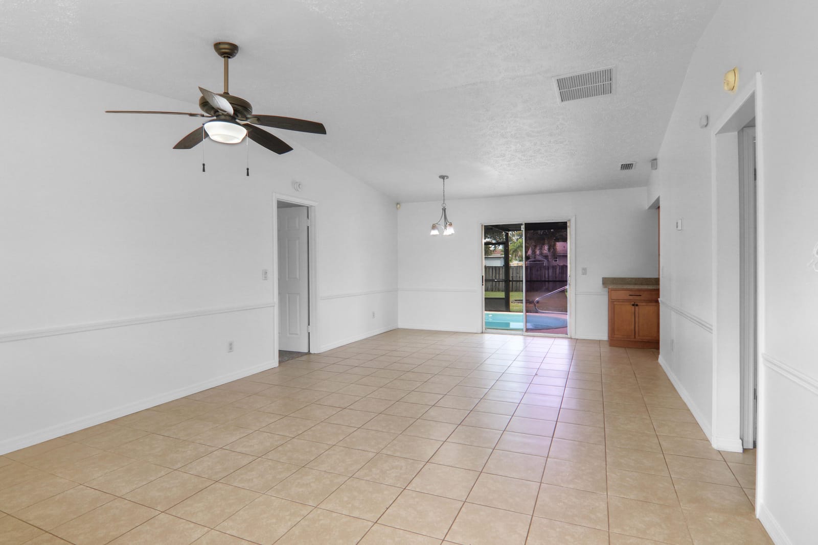 849 SW Amethist Terrace — photo 6
