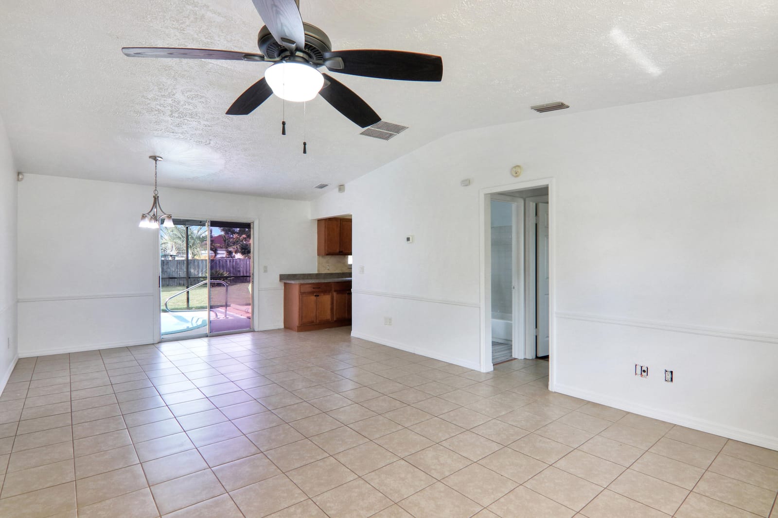 849 SW Amethist Terrace — photo 8