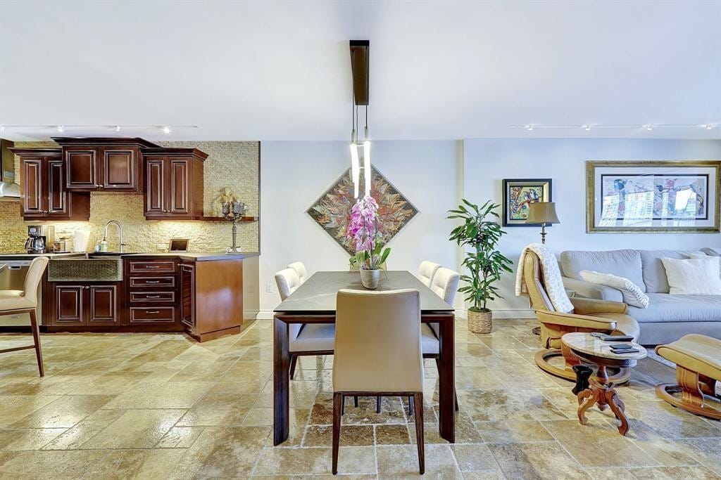 2300 Diana 203, Hallandale Beach, FL 33009 photo 21