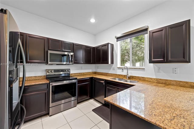 21416 NW 13th Place, Miami Gardens, FL 33169