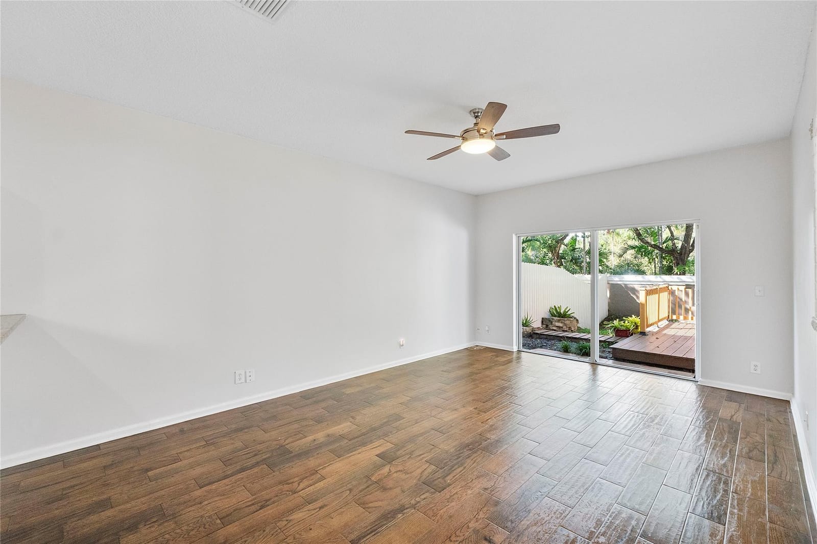 10249 NW 7th Street, Coral Springs, FL 33071 photo 11