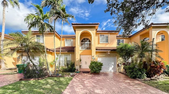 14015 N Forest Oak Circle 14015, sold in West Park-West Parcel, Davie, FL