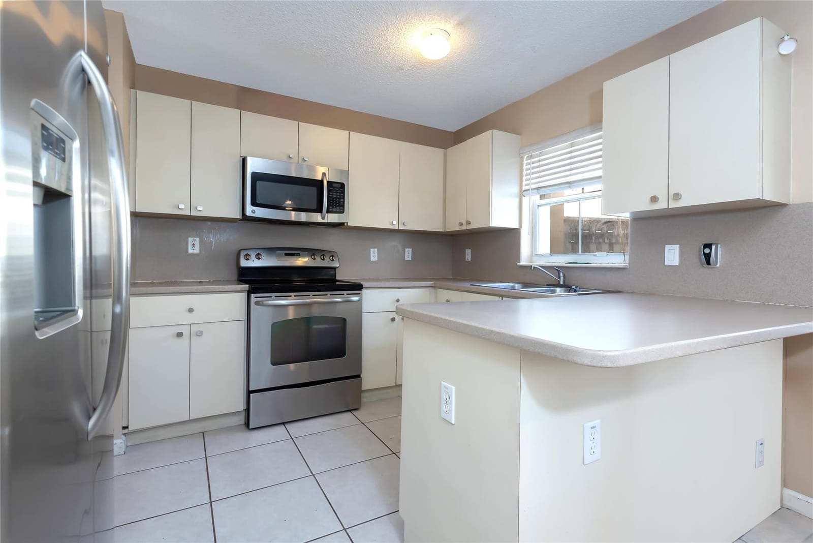 14015 N Forest Oak Circle 14015, Davie, FL 33325 photo 7