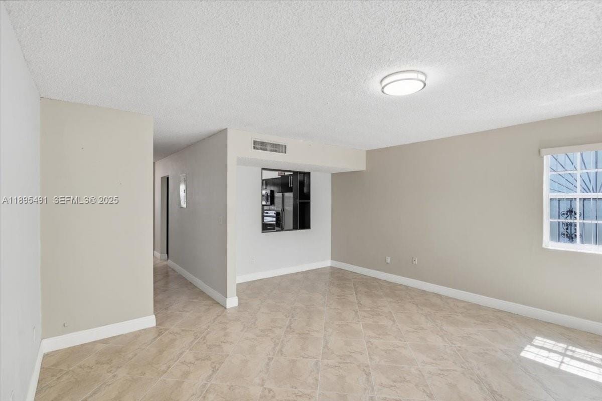 7048 W 17th Court, Hialeah, FL 33014 photo 12