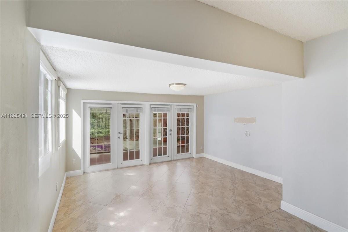 7048 W 17th Court, Hialeah, FL 33014 photo 15