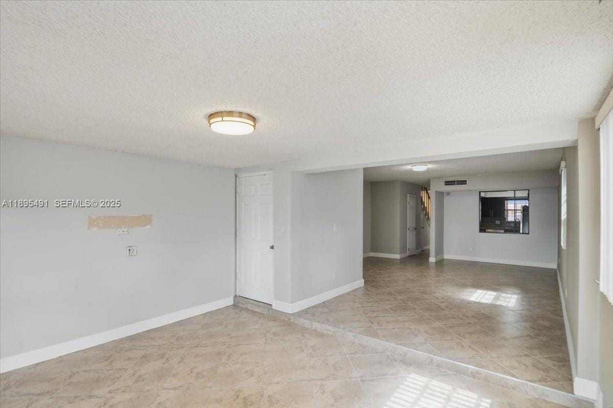 7048 W 17th Court, Hialeah, FL 33014 photo 17