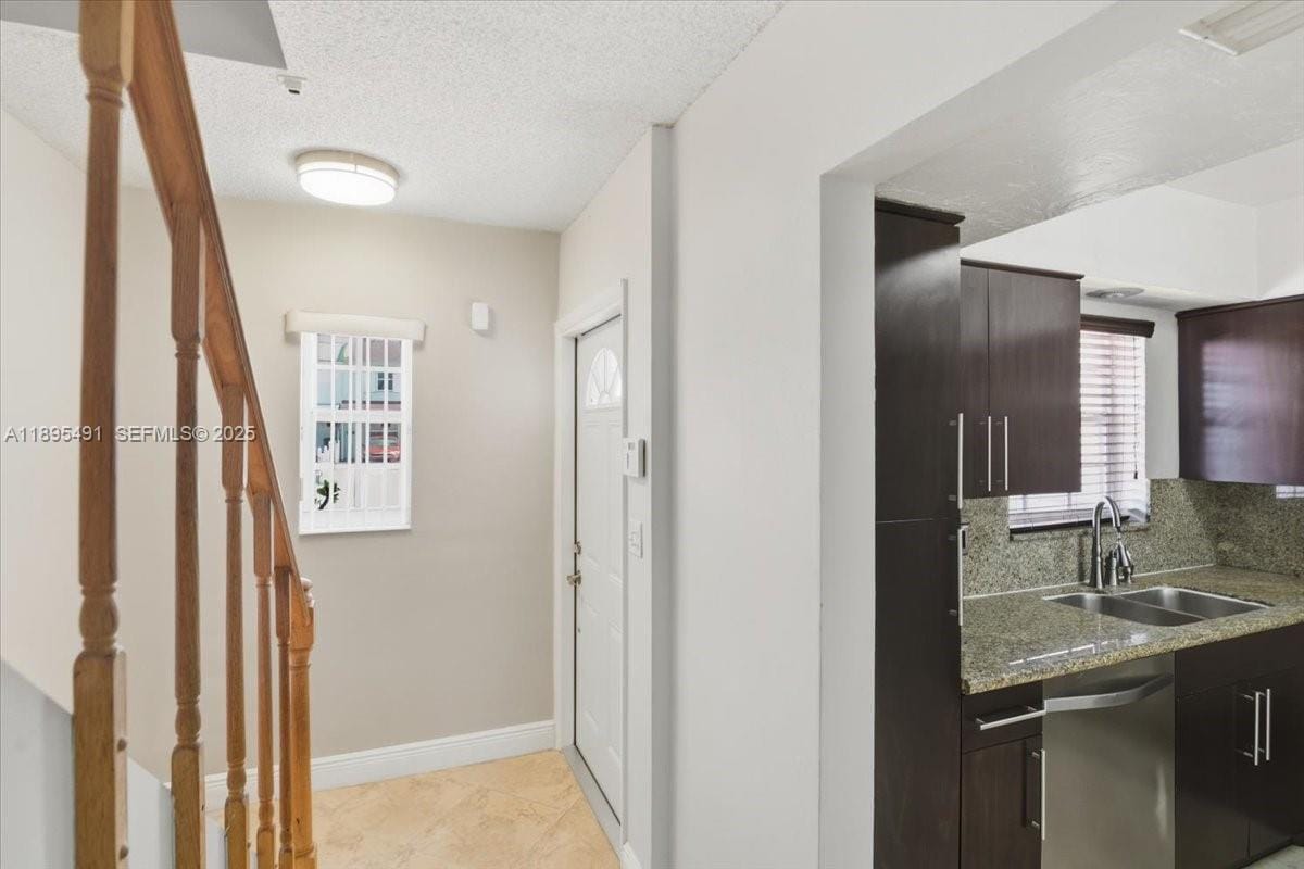 7048 W 17th Court, Hialeah, FL 33014 photo 9