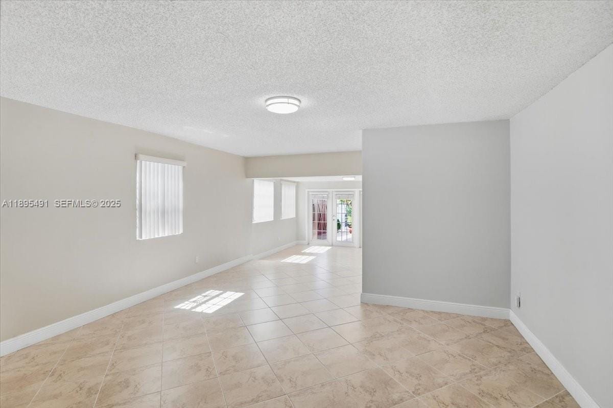 7048 W 17th Court, Hialeah, FL 33014 photo 10