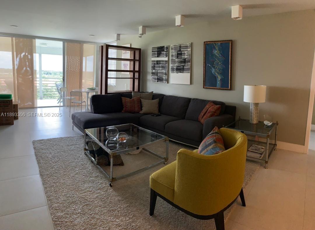 3507 Oaks Way 802 — photo 9